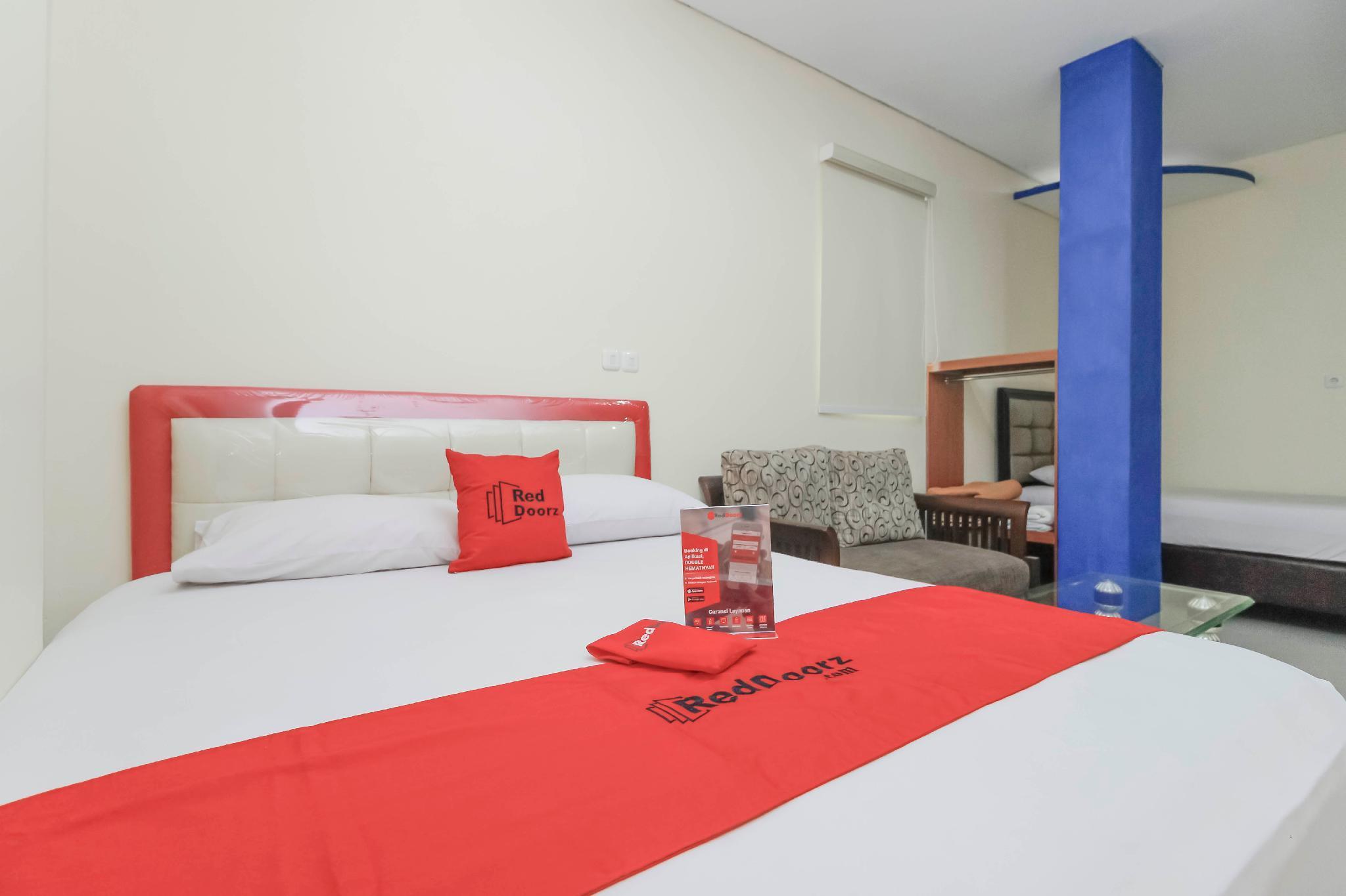 Reddoorz Plus @ Jalan Pemuda Τζακάρτα Εξωτερικό φωτογραφία