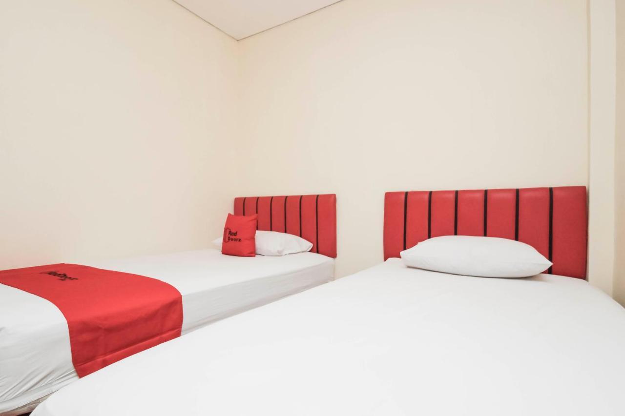 Reddoorz Plus @ Jalan Pemuda Τζακάρτα Εξωτερικό φωτογραφία