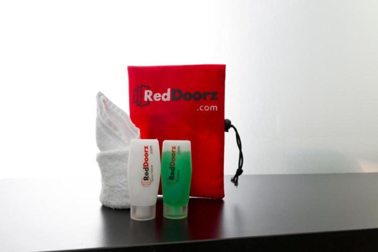Reddoorz Plus @ Jalan Pemuda Τζακάρτα Εξωτερικό φωτογραφία